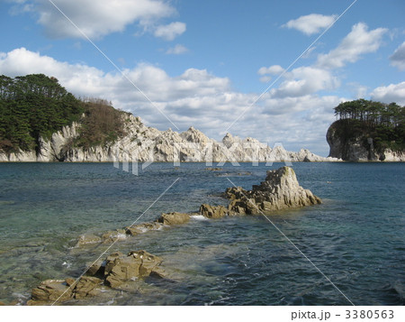 浄土ヶ浜の白い岩 浄土ヶ浜の白い岩 3380563