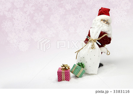 落とし物をしたサンタの写真素材 [3383116] - PIXTA