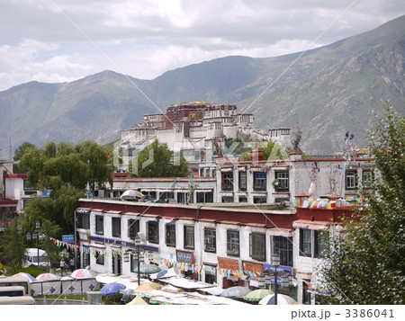 ラサ　大昭寺よりポタラ宮 3386041