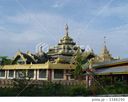 パウンドーウー・パゴダ（インレー湖／ミャンマー） 3386290