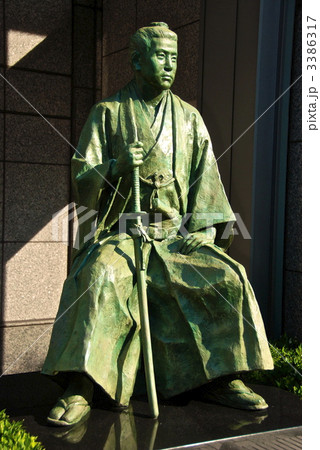 桂小五郎像（ホテルオークラ玄関脇／京都市中京区） 3386317