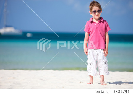 Boy on vacation Boy on vacation 3389791