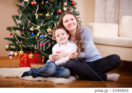 Mother and son at Christmas 3390603