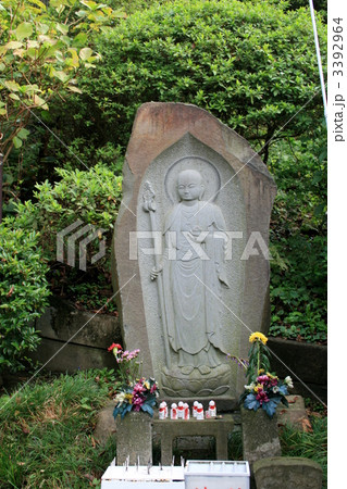 優しい微笑みを浮かべる大船観音を訪れて 優しい微笑みを浮かべる大船観音を訪れて 3392964
