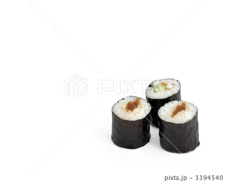 Kappamaki (cucumber roll) and toro (fatty tuna) maki 3394540