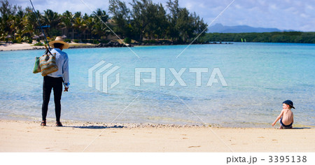 Fisherman and boy 3395138