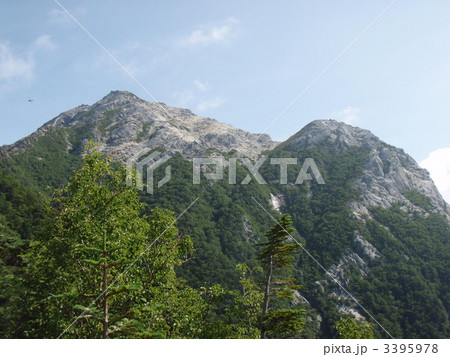 甲斐駒ヶ岳と摩利支天 甲斐駒ヶ岳と摩利支天 3395978