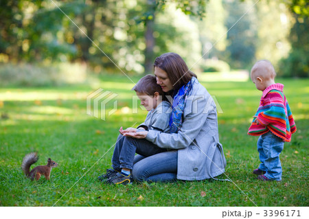 Autumn family 3396171