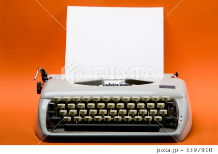 Vintage typewriter 3397910