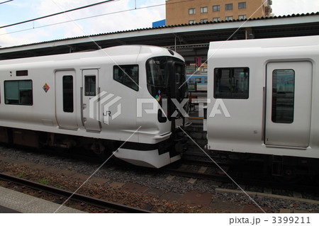 3399211