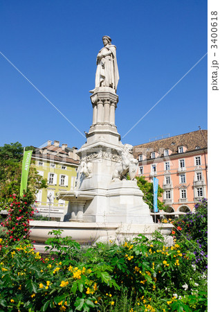 イタリア 南チロル ボルツァーノ 中世ドイツ詩人ヴァルターの像 イタリア 南チロル ボルツァーノ 中世ドイツ詩人ヴァルターの像 3400618