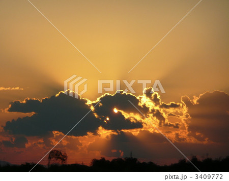 秋分の日の夕日 3409772