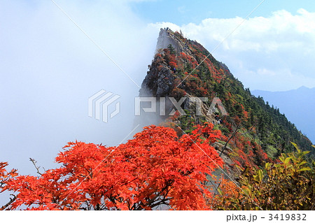 紅葉の石鎚山天狗岳 紅葉の石鎚山天狗岳 3419832