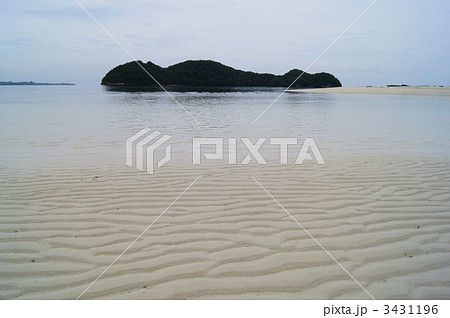 パラオのおじさん島 3431196