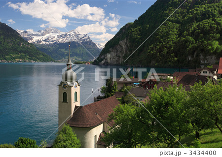 Lake Lucerne from Bauen 3434400