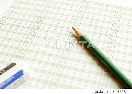 マークシートと鉛筆と消しゴム 3438596