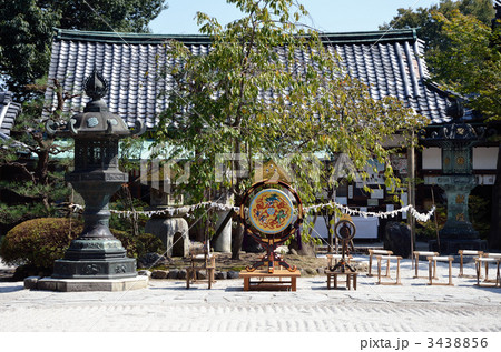 雅楽の楽器、釣太鼓と鉦鼓 3438856