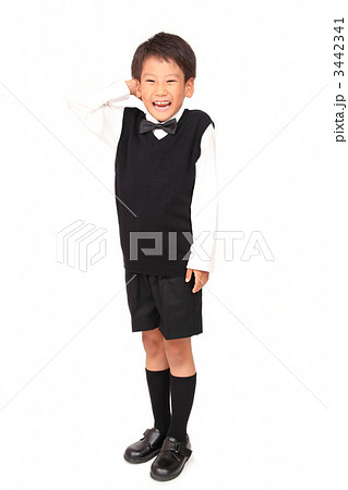 照れる男の子 3442341