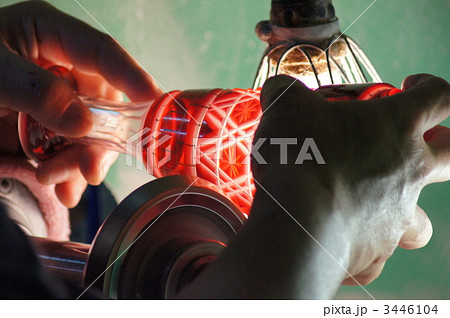 職人の手　薩摩切子 3446104