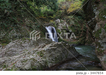 魚止滝 新潟県阿賀野市 魚止滝 新潟県阿賀野市 3447654