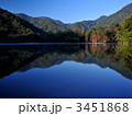 初秋の湖畔 3451868
