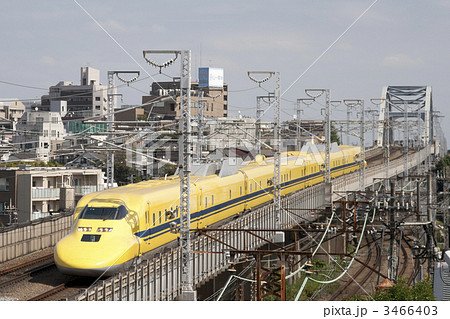 黄色い新幹線 ドクターイエロー 黄色い新幹線 ドクターイエロー 3466403