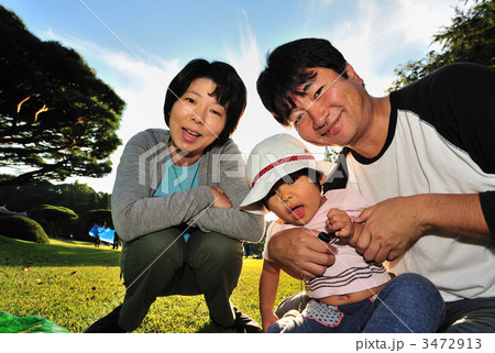 ３人家族２ 3472913