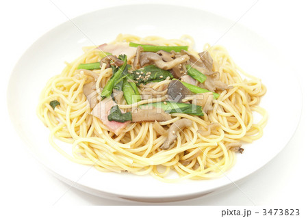 ベーコンとキノコのパスタ 3473823