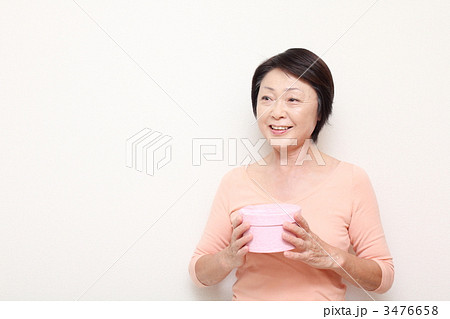 60代女性 60代女性 3476658