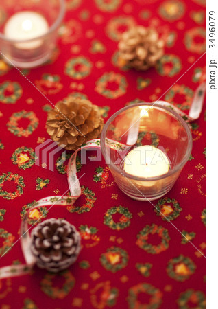 マツカサとリボンとキャンドル 3496079