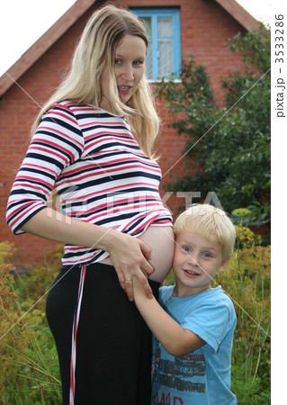 pregnant girl with son pregnant girl with son 3533286