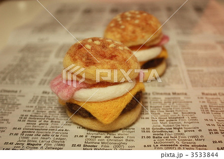 羊毛フェルトのパン屋さんの写真素材