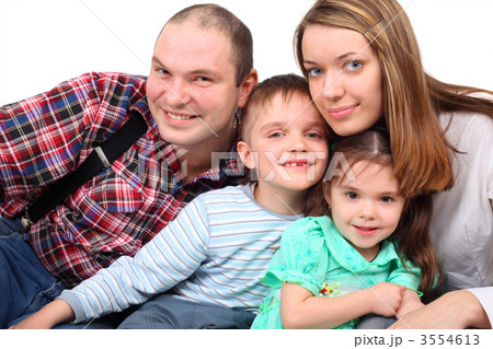 Portrait of parents and two children 3554613