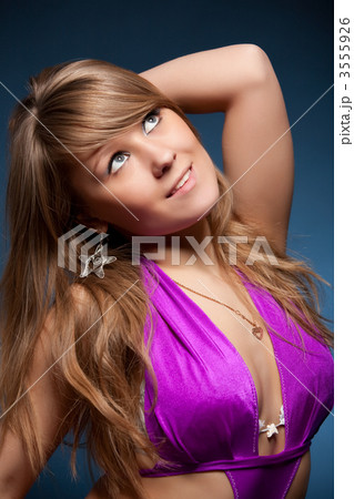 Young woman looking up 3555926