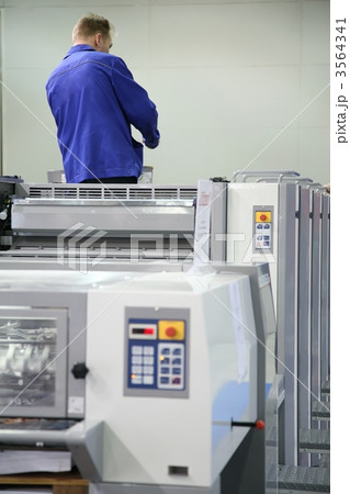 the service personnel of printed equipment 2 the service personnel of printed equipment 2 3564341