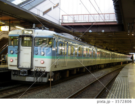 中央線 115系 立川駅の写真素材 [3572806] - PIXTA