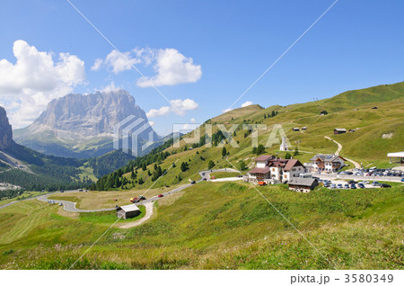 イタリア　ドロミティ　ガルデーナ峠 3580349