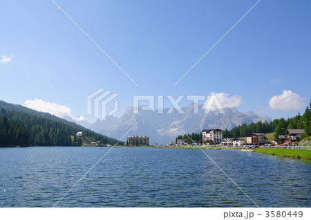 イタリア　ドロミティ　ミズリーナ湖 3580449