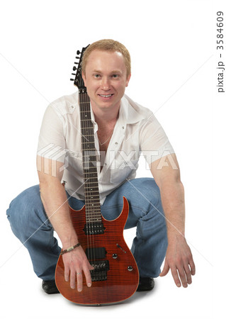 Man with guitar 3584609