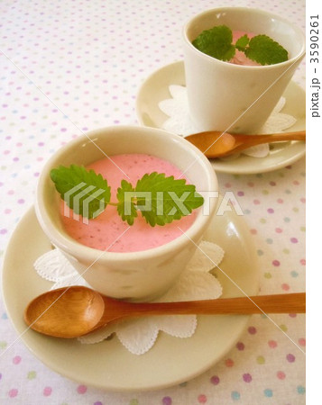 イチゴのババロア 3590261