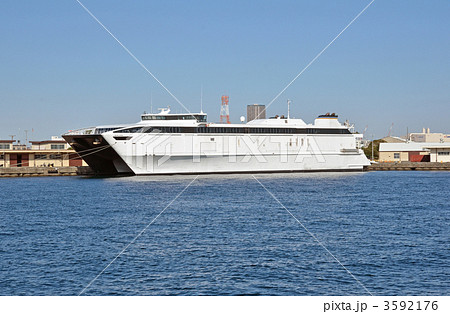 横浜散歩・高速輸送艦　ＷＥＳＴＰＡＣ　ＥＸＰＲＥＳＳ 3592176