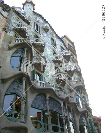 カサ・バトリョ 3596527