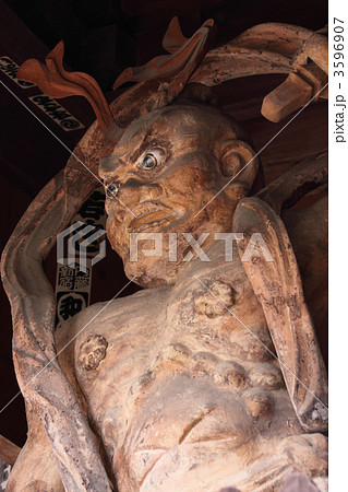 香川県観音寺市、四国霊場第69番札所観音寺「金剛力士像」阿形 3596907