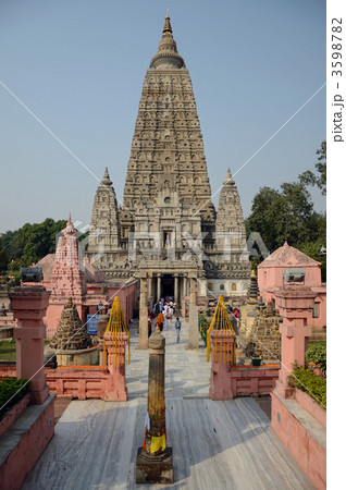 ブッダガヤのマハーボディ寺院 3598782