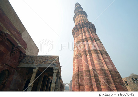 デリーのクトゥブミナール遺跡 3607045