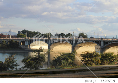 武庫大橋　光る橋桁 3609719