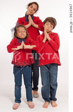 Kids acting saintly 3614967