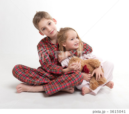 Loving brother and sister 3615041