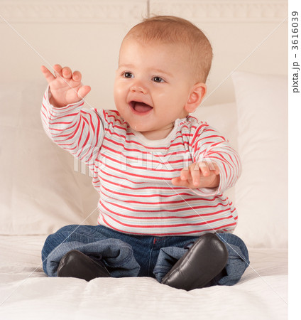 Babbling baby 3616039