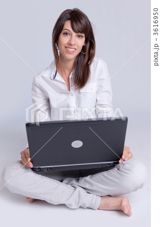 Happy young telecommuter 3616950